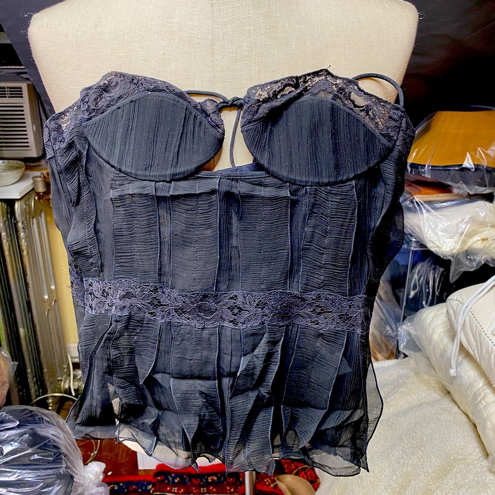 PRICE IS FIRM. Stunning!  La Perla EXQUISITE beautiful camisole low back shear